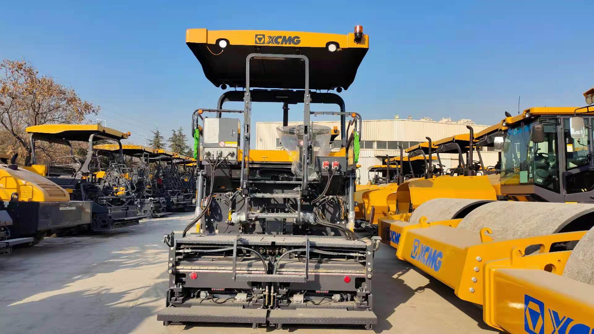 Xuzhou 4.5m Wheel/Crawler Asphalt Paver RP453L in Philippines