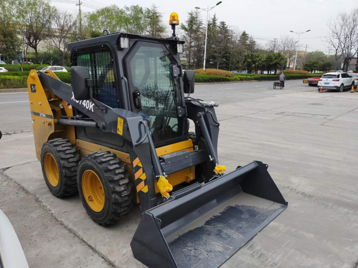 Xuzhou Factory Xc740K Mini Skid Steer Loaders with Attachment