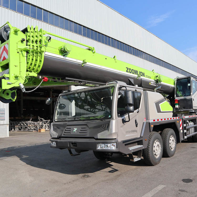 China 
                Zoomlion 50 Ton Truck Crane Truck with Crane
             supplier