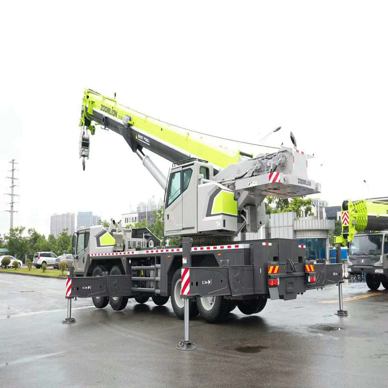 
                Zoomlion Vente à chaud flèche longue hydraulique grue de camion de 80 tonnes Ztc800
            