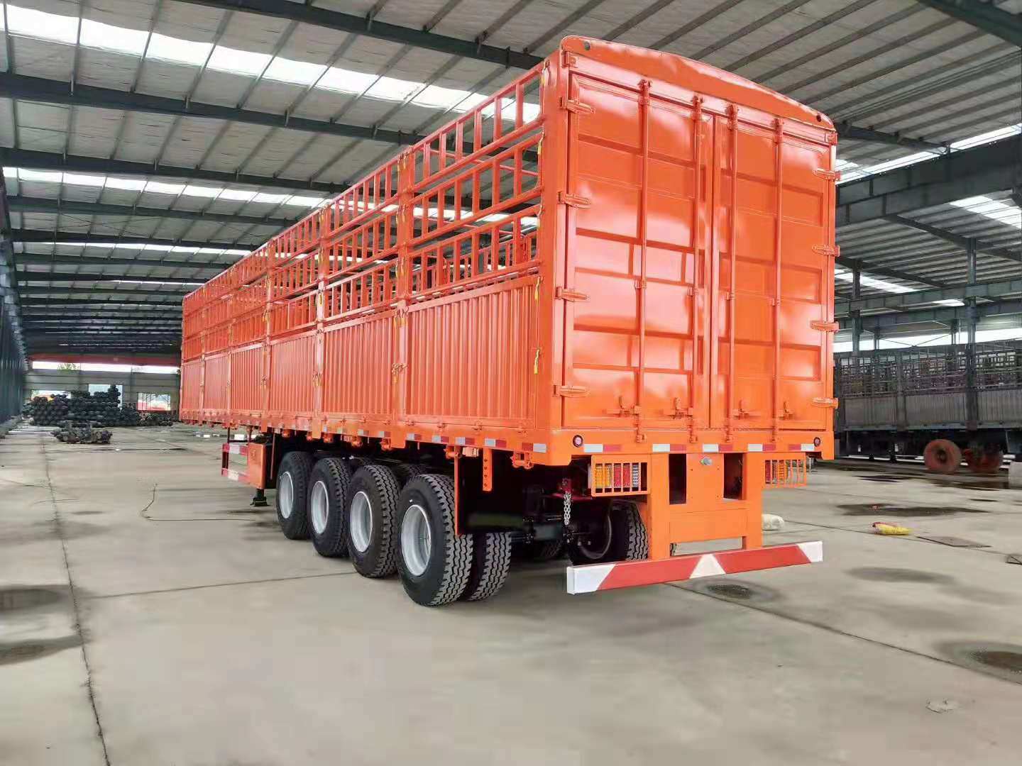 4 Axle Tri-Axles 30-50 Tons Cage/Fence/Warehouse Type/Palisade/Barn/Caged/Fence/Stake Semi Trailer