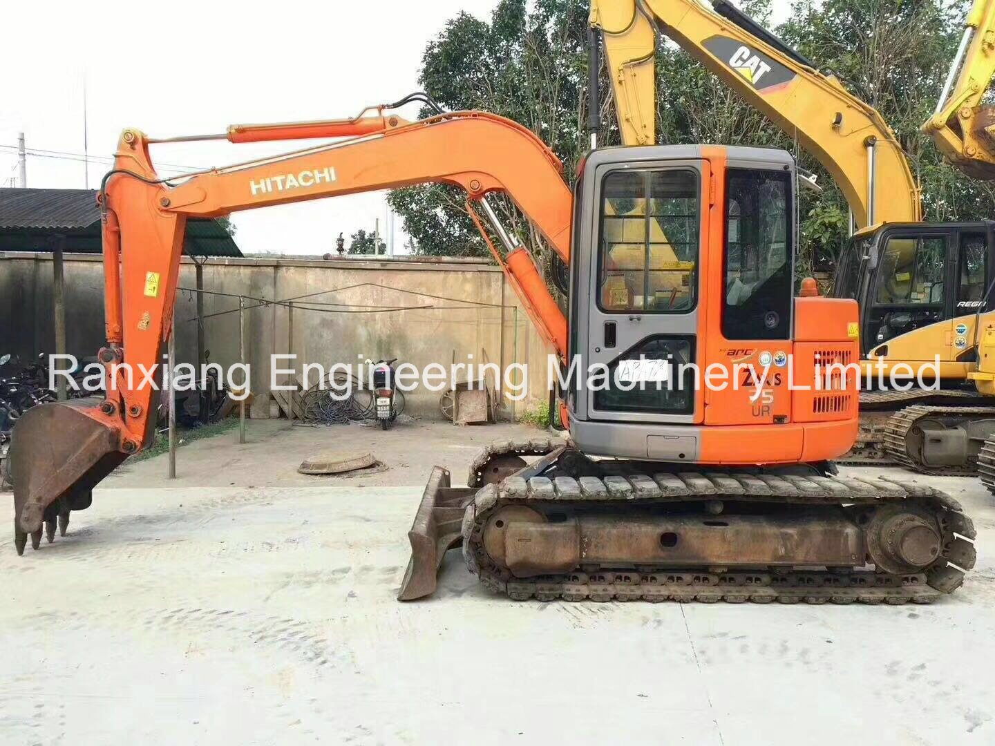 China 
                Buen estado usado mini excavadora hidráulica de Hitachi EX75
             proveedor