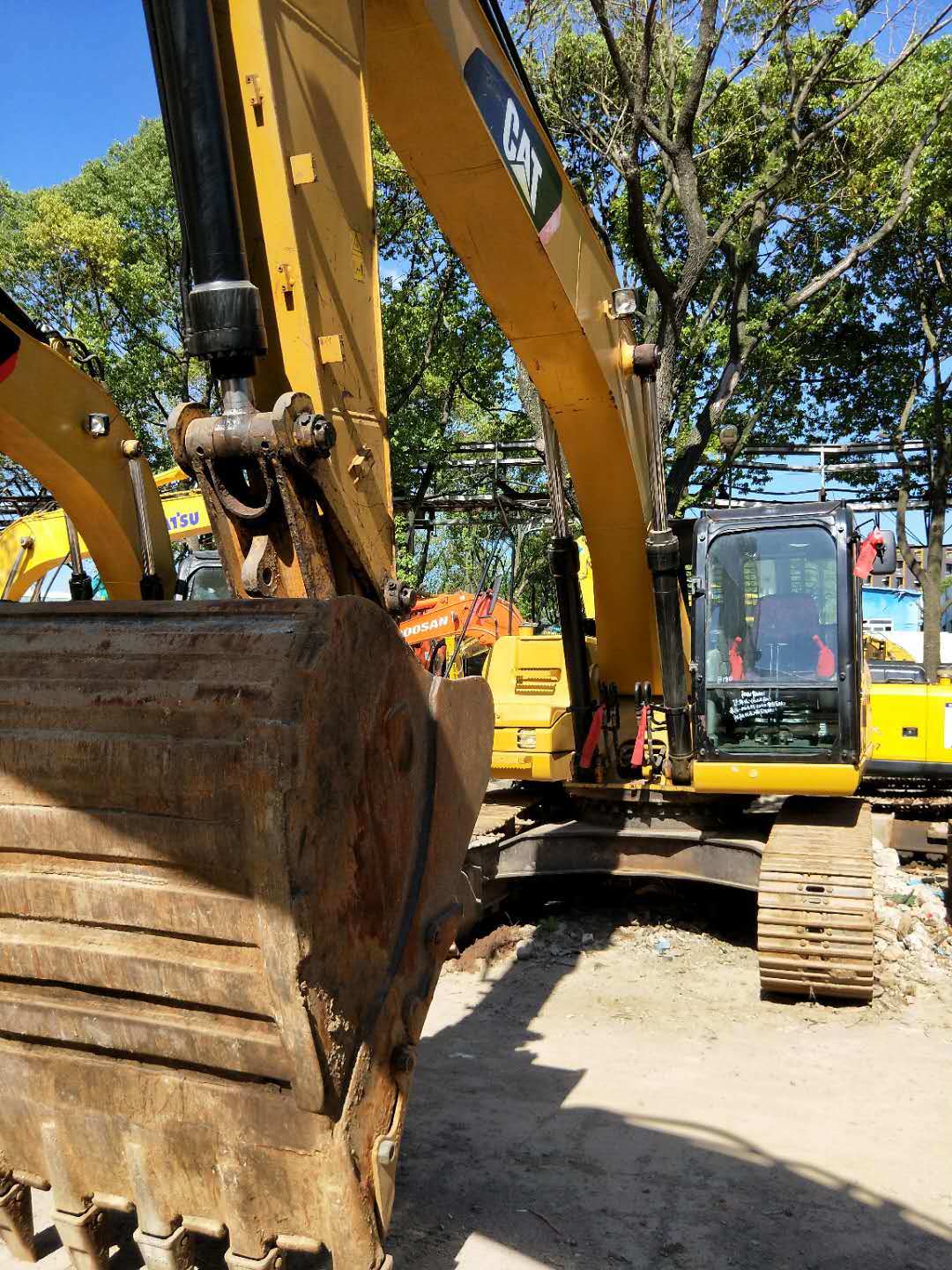 
                Venda a quente usado grande Gato 324dl escavadoras de boa qualidade
            