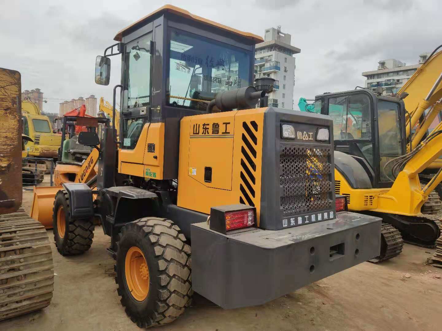 Chine 
                Nouveaux et utilisés Shandong Lugong 928 chargeuse à roues
             fournisseur