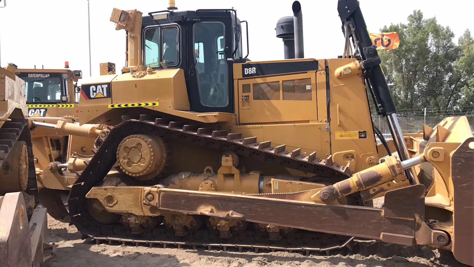 China 
                Usado Cat D8n com Ripper Bulldozer Trator de Esteiras Cat D8K D8R D8N)
             fornecedor