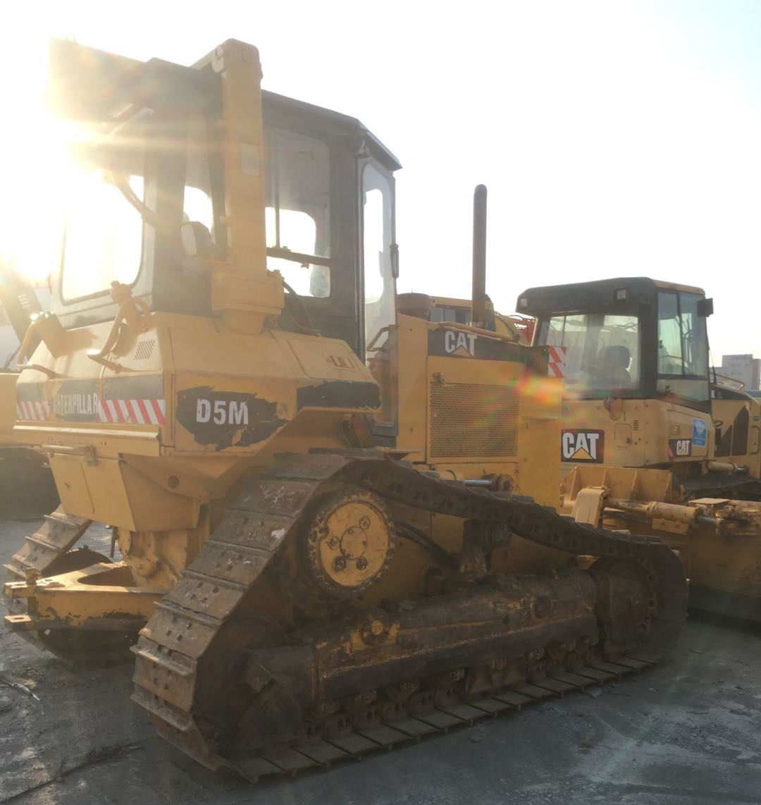 Chine 
                Utilisé Caterpillar D5m Bulldozer Bulldozer CAT D5M
             fournisseur