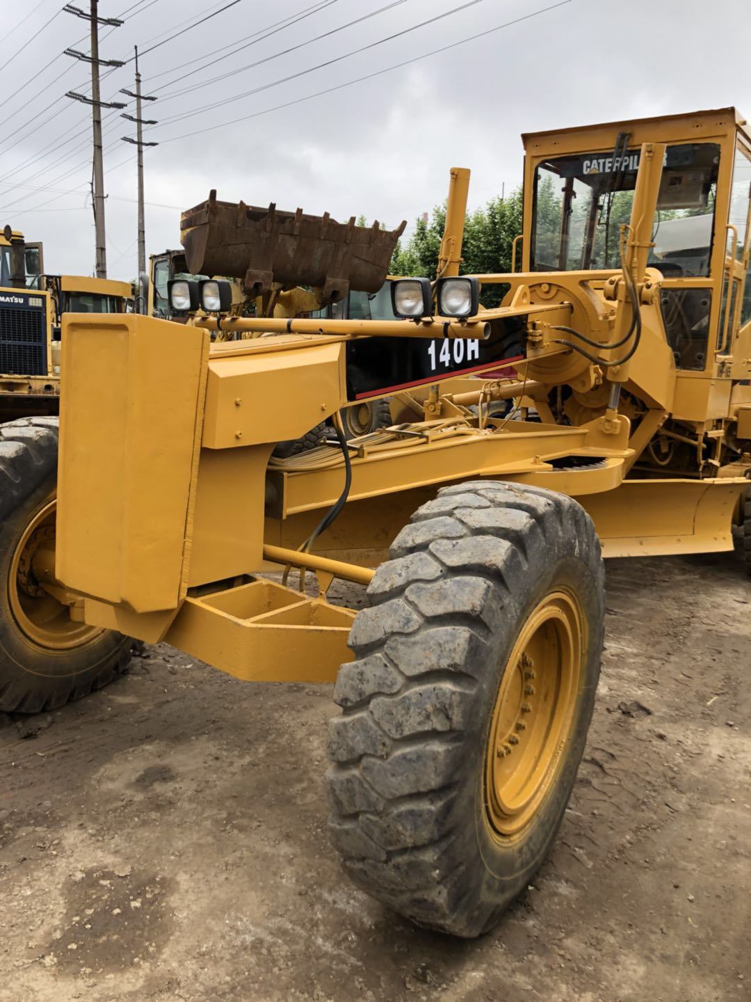 Chine 
                Utilisé de niveleuse à moteur Caterpillar 140h en bon état de fonctionnement
             fournisseur