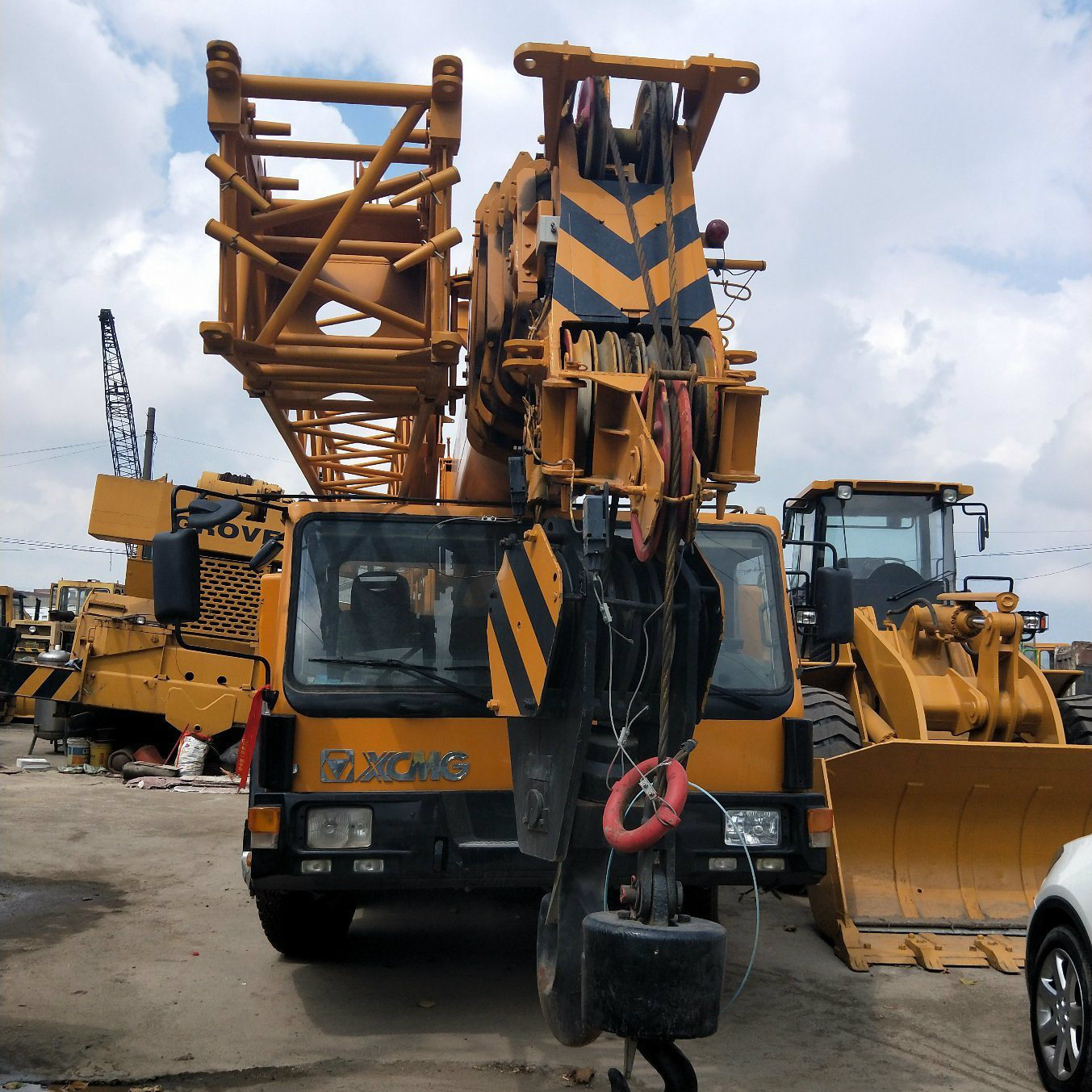 Cina 
                Used China-made Truck Crane 70ton for sale
             fornitore