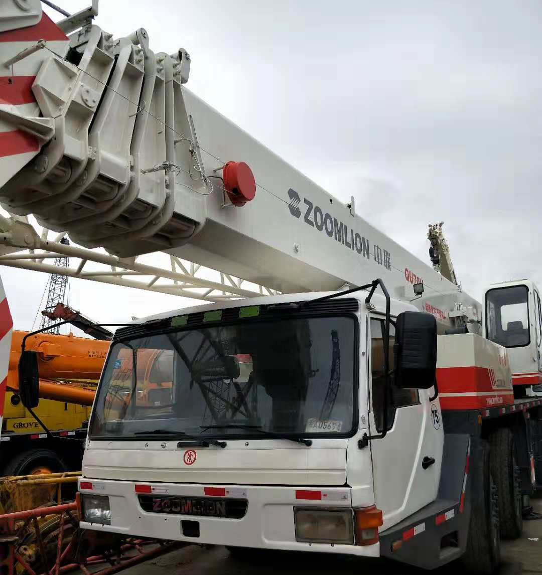 Used Chinese Crane 70 Ton Mobile Truck Cranes 70t/Lifting Machinery in Good Condition