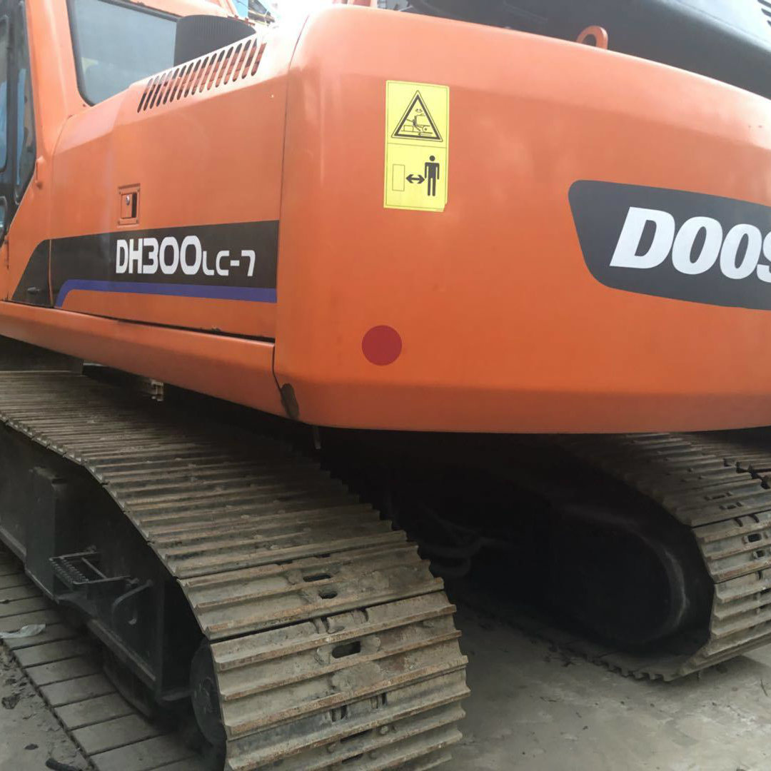 Used Doosan Excavator Dh300 in Good Quality