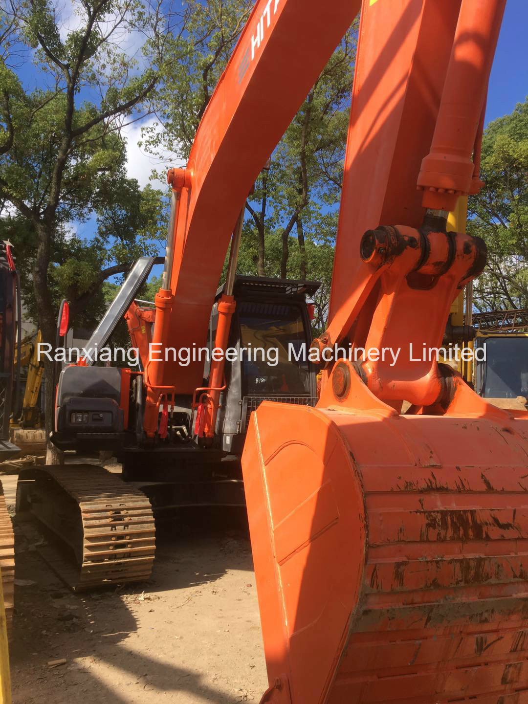 Used Excavator Hitachi 240 Well-Maintenace Hitachi Excavator