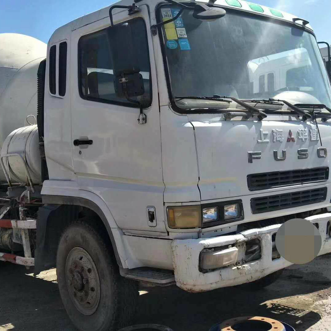 China 
                Usado Fuso Betoneira Truck pintadas de branco em bom estado
             fornecedor