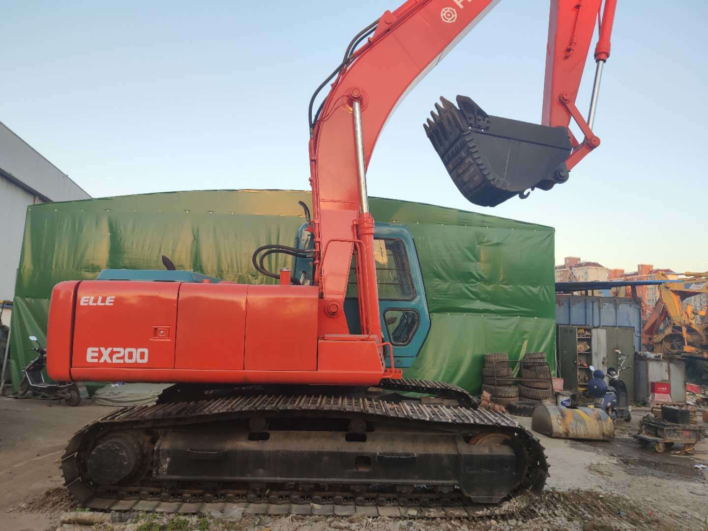 Used Hitachi 200 Excavator Ex200 in Good Condition