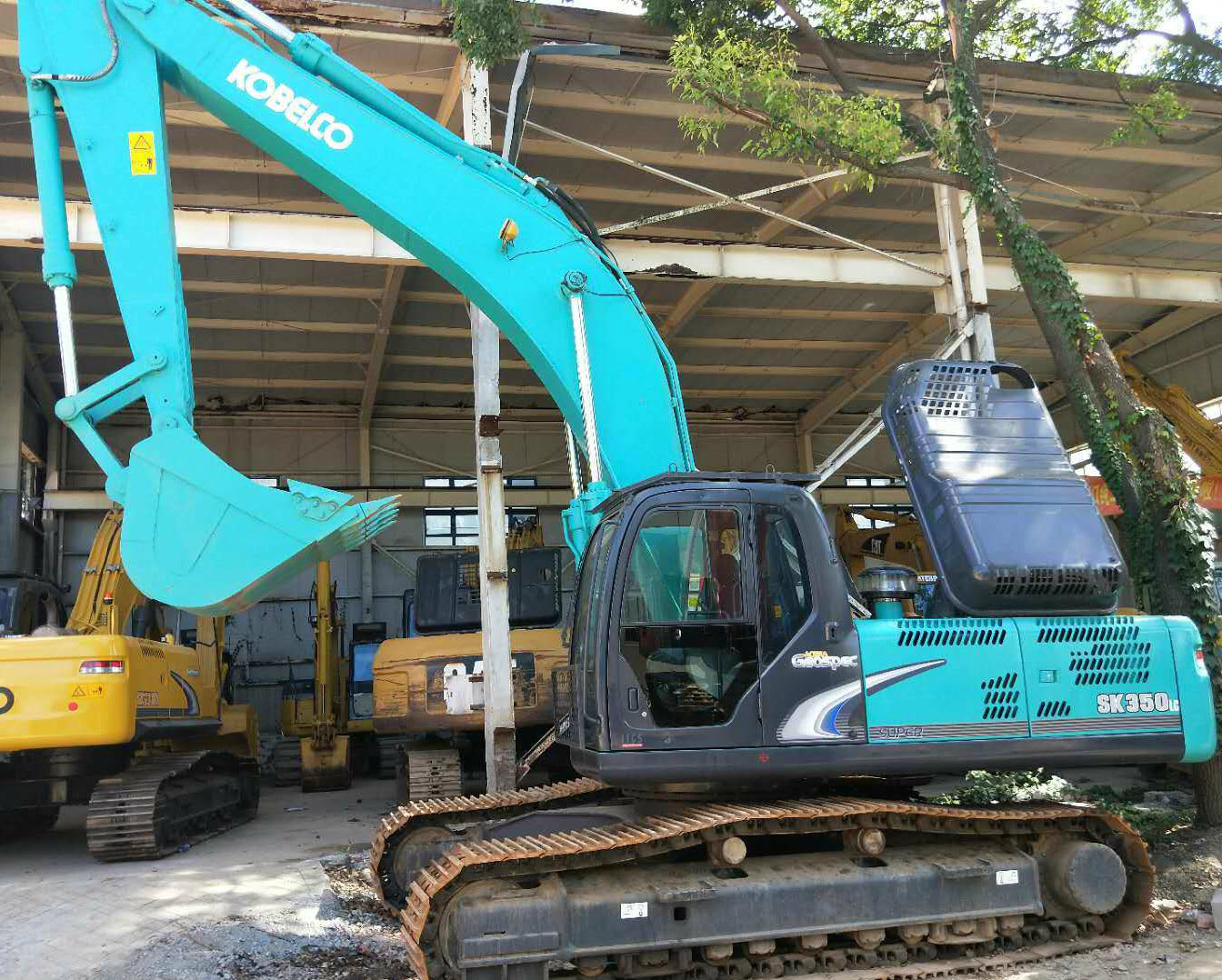 
                Excavatrice Kobelco 350LC utilisée pour la vente
            