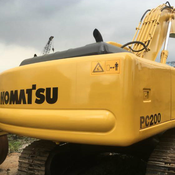 Used Komatsu 200 Excavator in Good Quality with Low Price