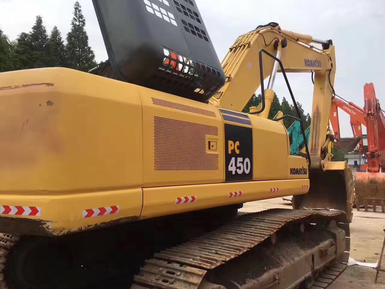 Used Komatsu 450 Excvator in Good Quality