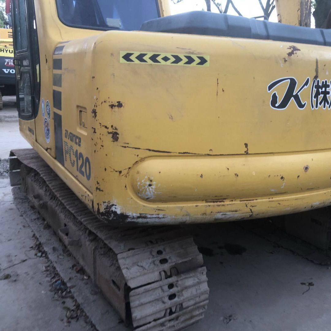 China 
                Usado Komatsu escavadora de rastos120-6PC e em bom estado
             fornecedor