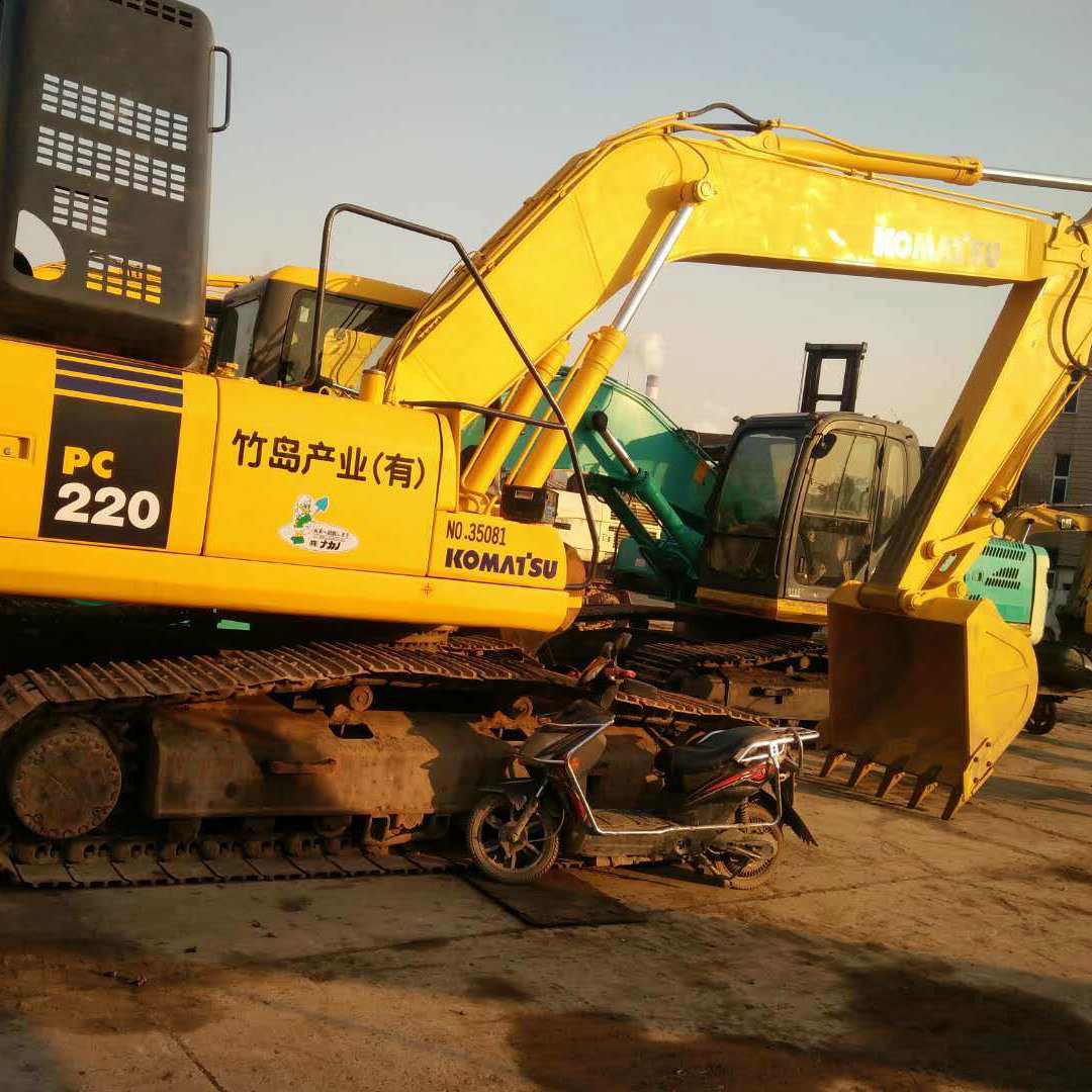 China 
                Usado Komatsu PC220-8 escavadora de rastos Komatsu 20ton Escavadoras
             fornecedor