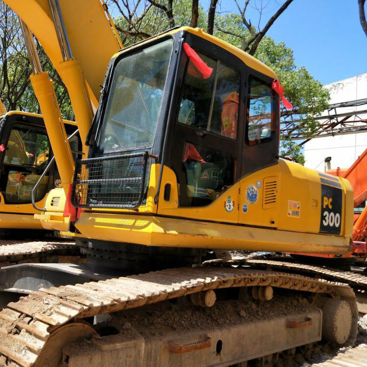 China 
                Used Komatsu PC300 Crawler Excavator in Good Condition
             supplier