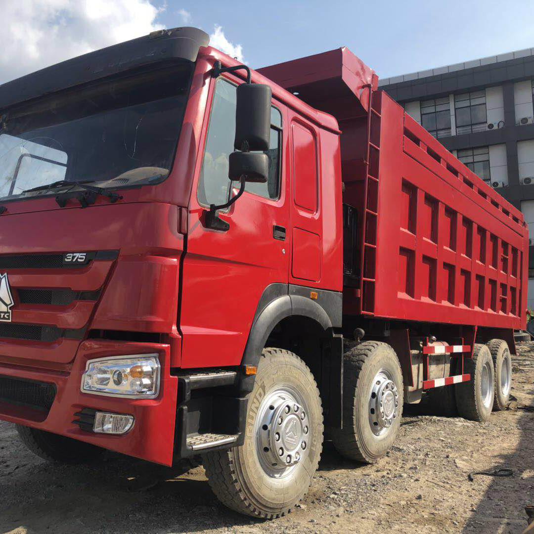 Used Low Price Good Condition HOWO Dump Truck 12 Tyres 8X4 Tipper