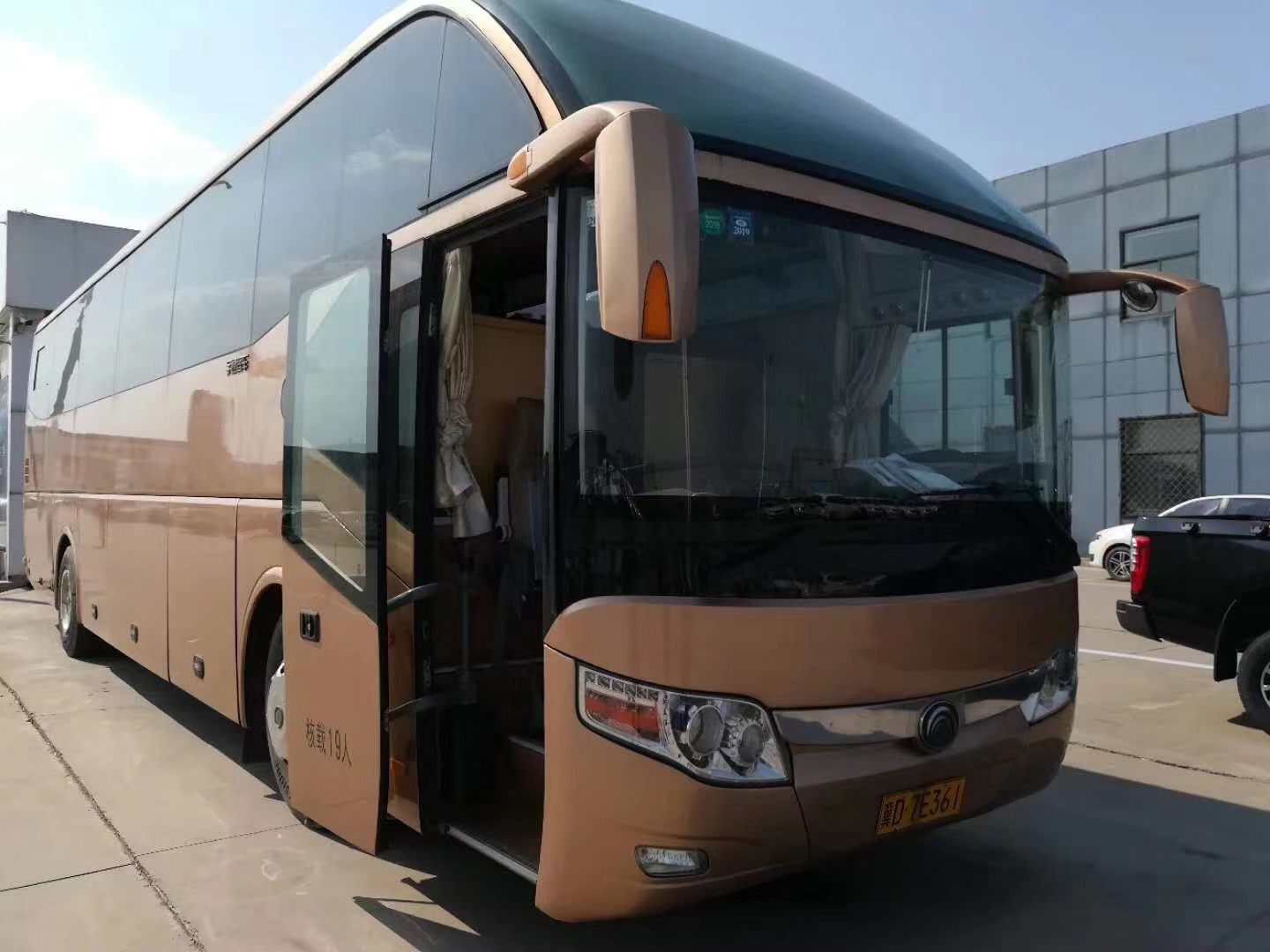 Used Lower Price 30 35 Seats Seater MID Size Used Yutong Higer Kinglong Used Bus and Coach Passenger Bus