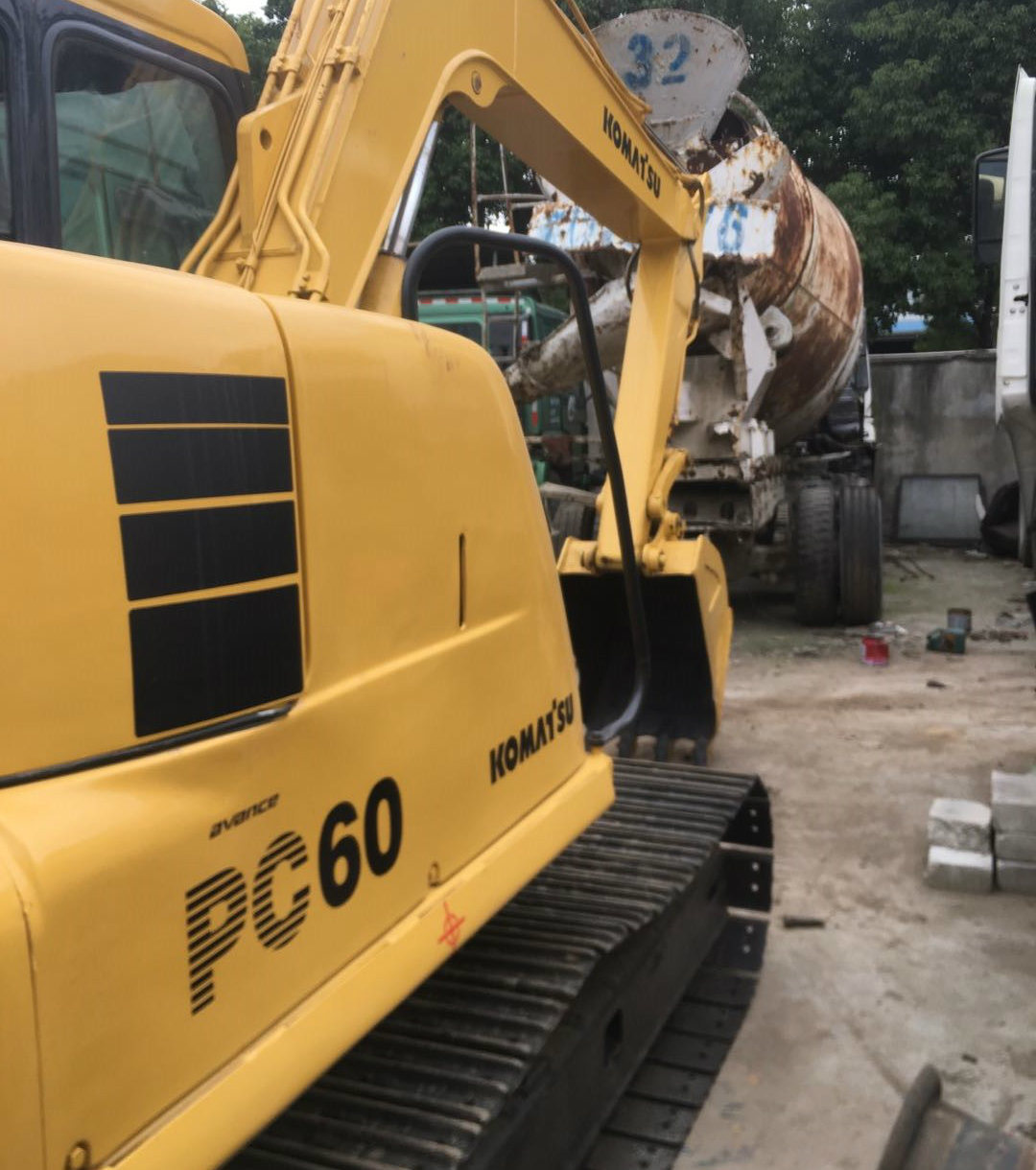 Used Mini Excavator Komatsu PC60 Small Excavator in Good Quality