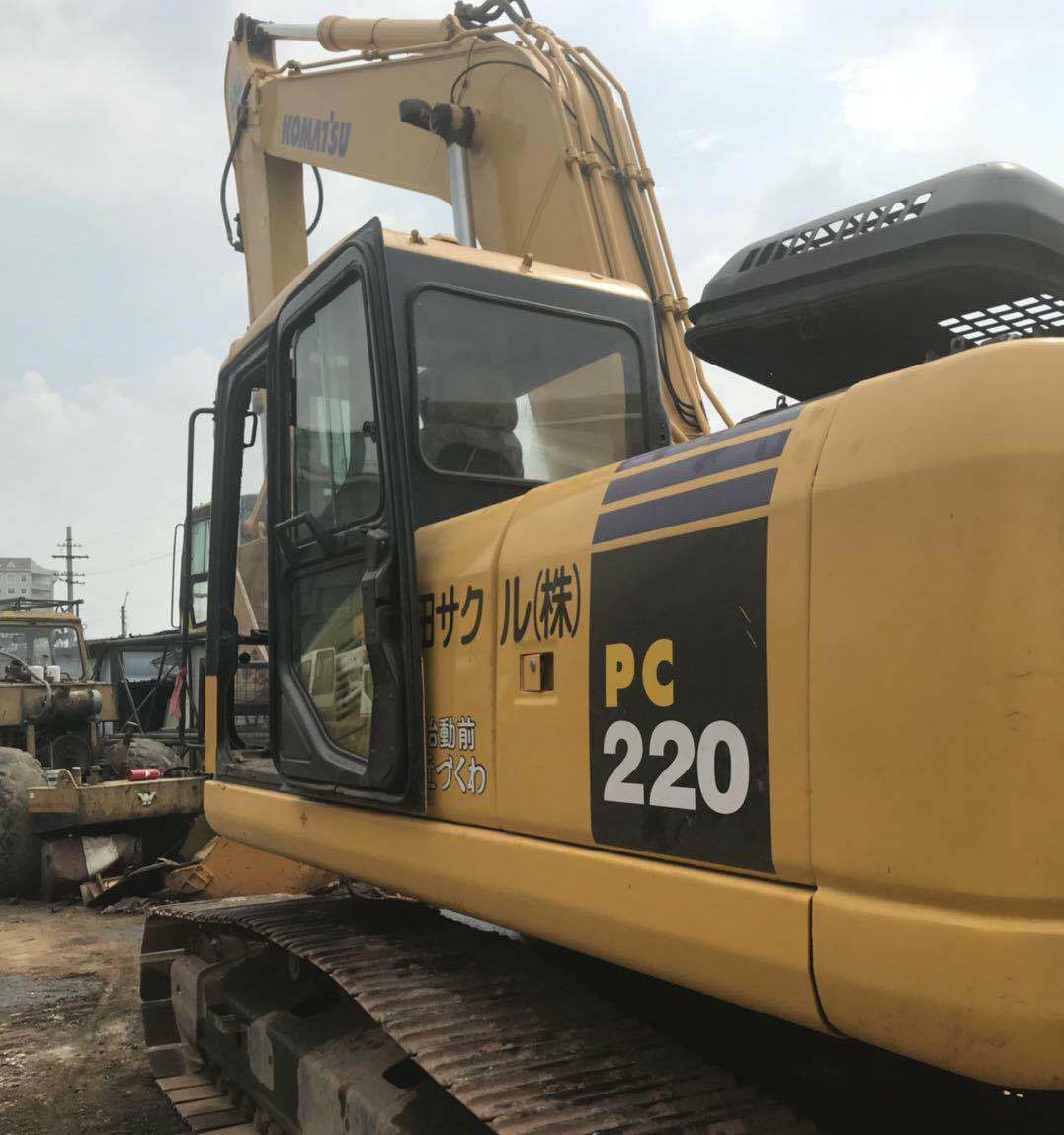 China 
                Used Original Japanese Komatsu PC220-7 Excavator Ready to Work
             supplier