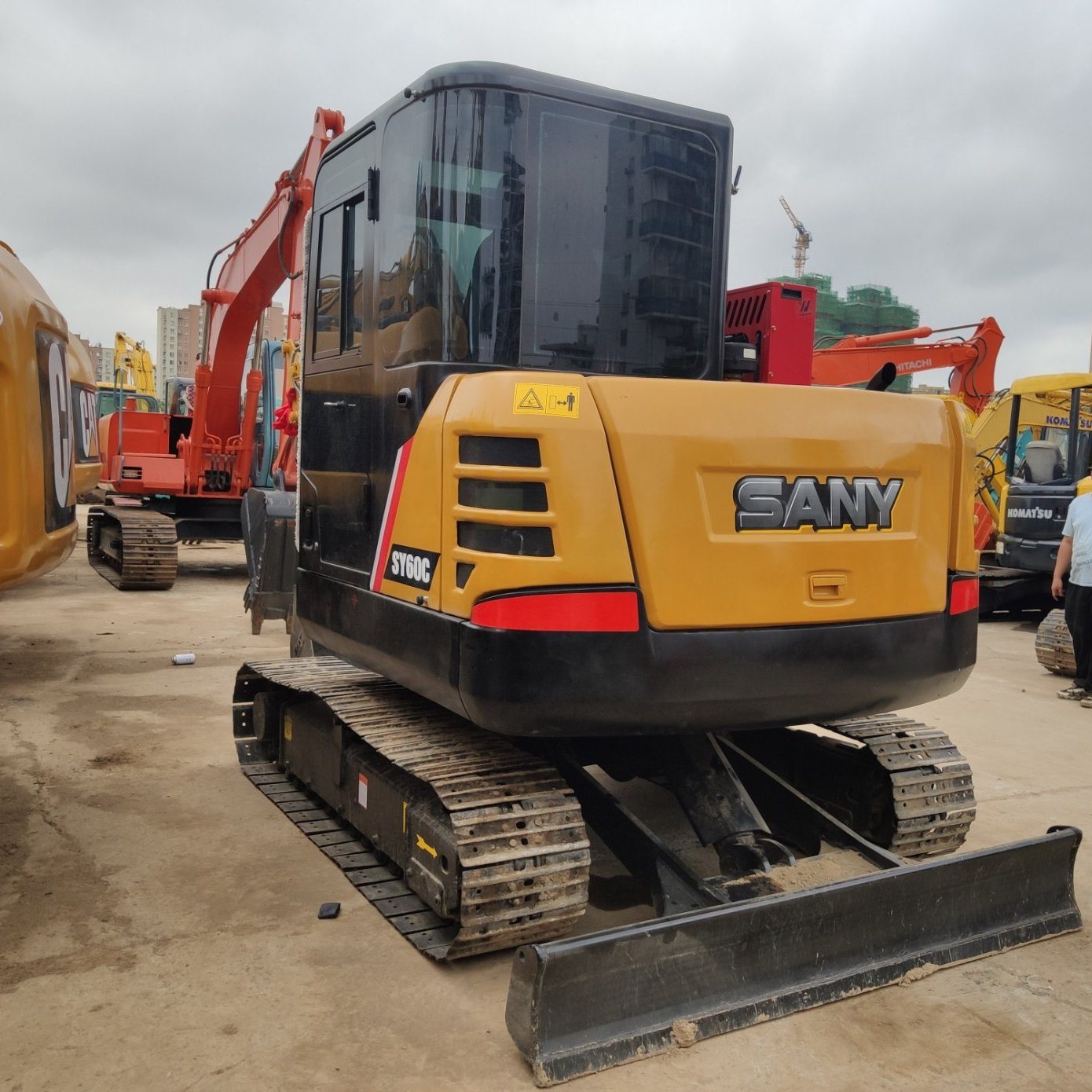 Used Sany Sy60c Small Excavator 60 Backhoe Excavator Attachment Cabin