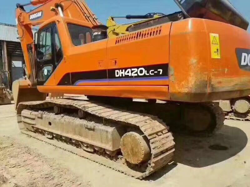 Used/Secondhand Daewoo 420-7 Excavator Construction Machinery