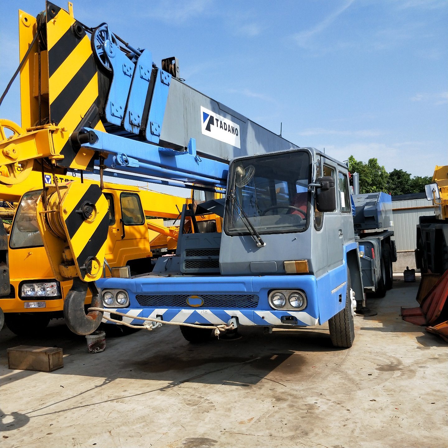 Used Tadano Mobile Truck Cranes 25 T with Good Quality