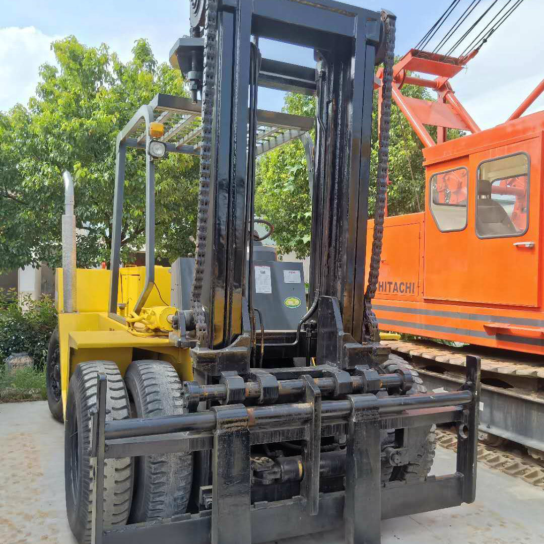 
                Utiliza el TCM FD150 15ton carretilla elevadora Diesel en buen estado!
            