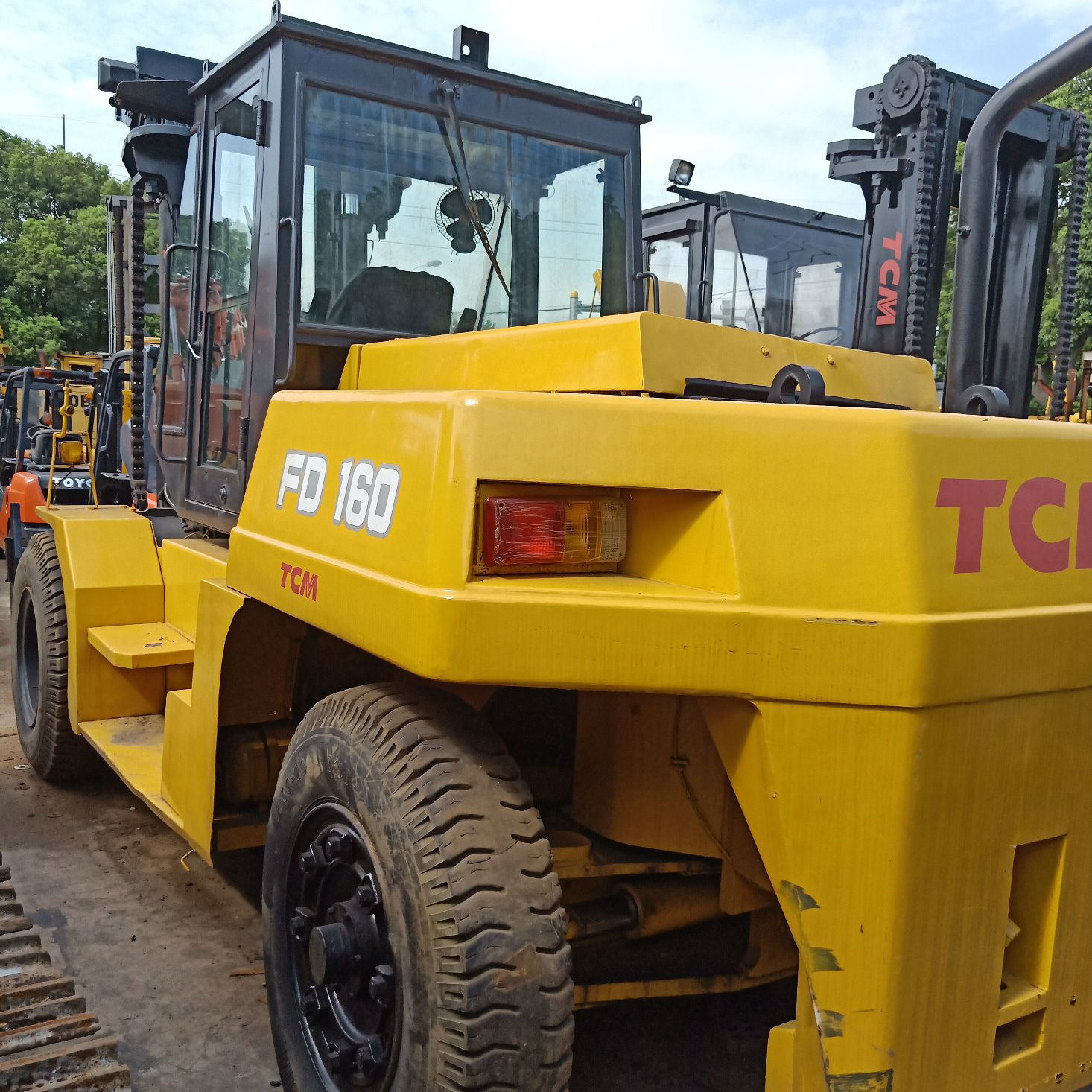 
                Utiliza el TCM TCM de FD160 Montacargas / carretilla elevadora utiliza 16ton / carretilla elevadora 16 ton.
            