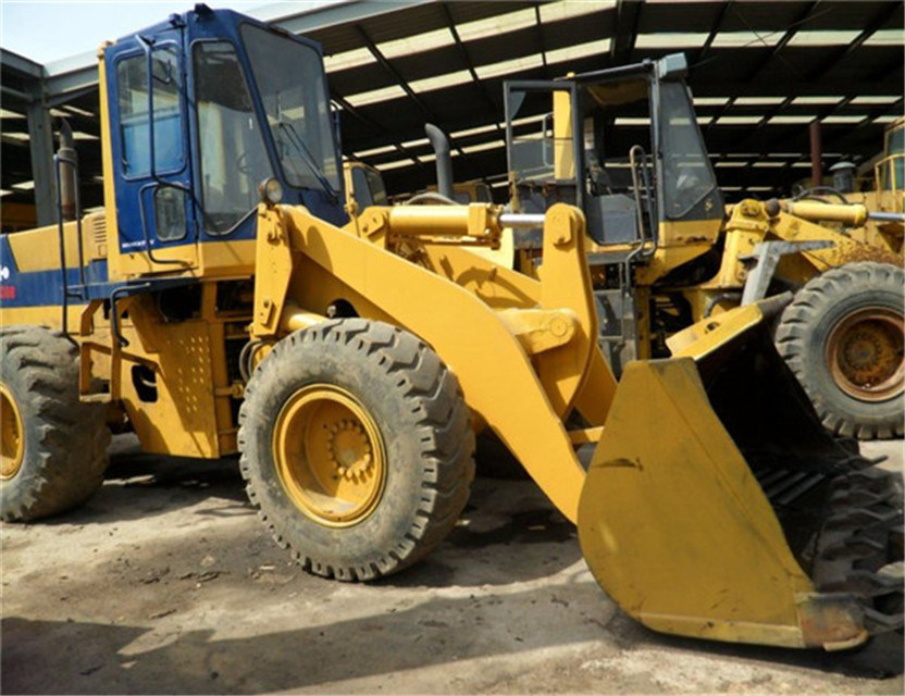 China 
                Radlader Komatsu Wa300 Von Jaapn
             Lieferant