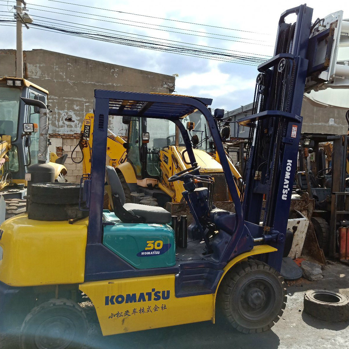 Used Wheel Mini 2-3 Ton Komatsu Forklifts with Side Shift