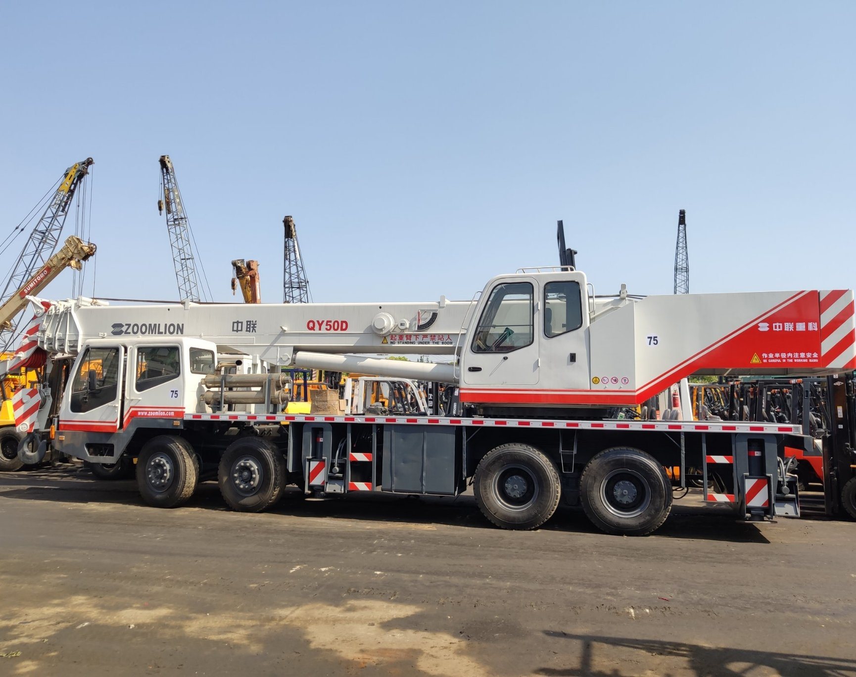 
                Usato Zoomlion Qy50 camion Gru / Zoomlion camion Gru 50t / 50ton Zoomlion Truck Crane
            