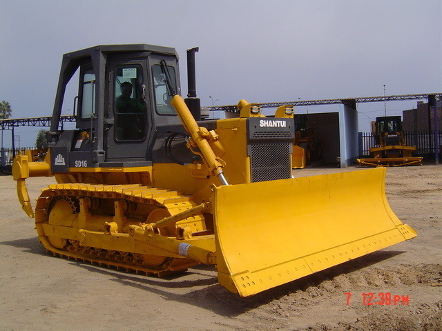 
                Brandneu 130HP China Bulldozer D6 Dozer mit gutem Preis
            