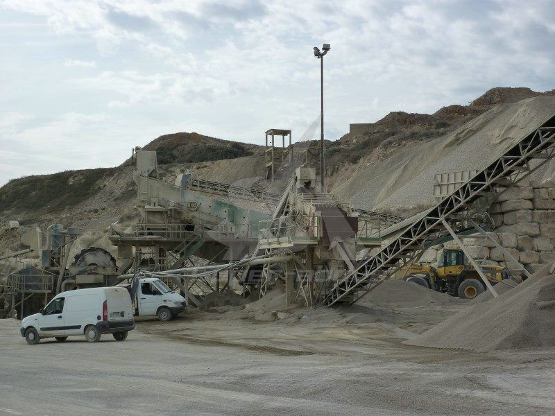 Construction Site Sand Gravel Mobile Belt Conveyor with Hopper for Sale