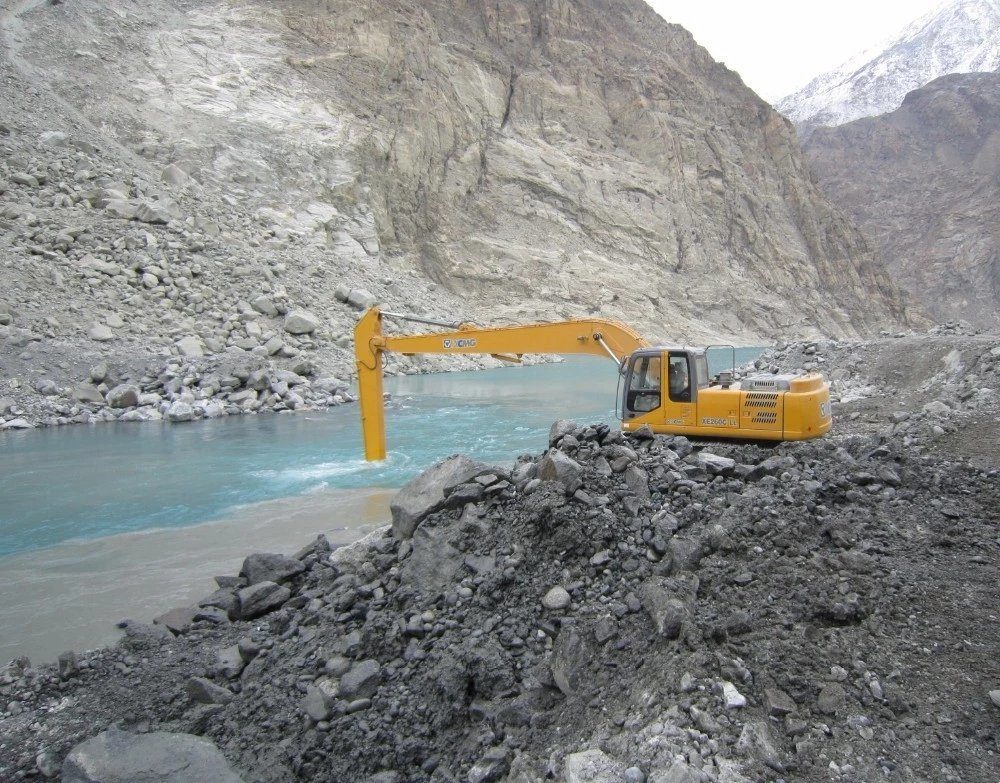 China 
                Escavadeira de dragagem de esteiras para mineração com bom preço
             fornecedor