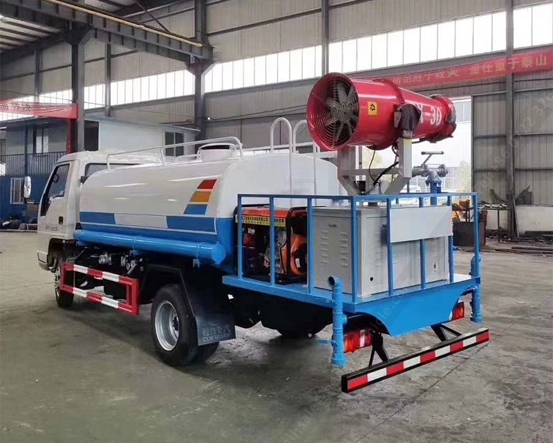 Diesel Dongfeng Left Hand Drive Mobile Multifunctional Disinfection Spray Spreader Truck