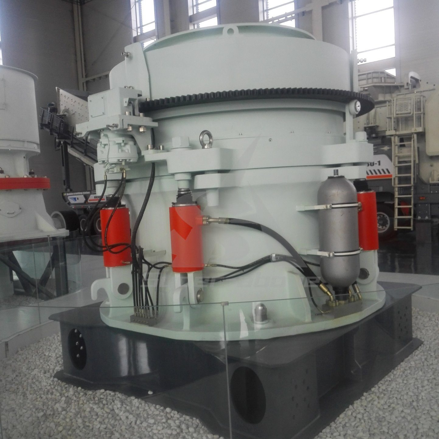 China 
                Maalmachine van de Kegel van de Machine van het Grint van het graniet de Verpletterende Hydraulische met Goedkope Prijs
             leverancier