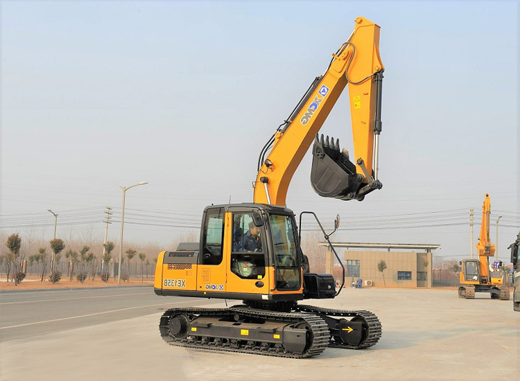 13.5 Ton Hydraulic Excavator Machine with Good Price (XE135B)