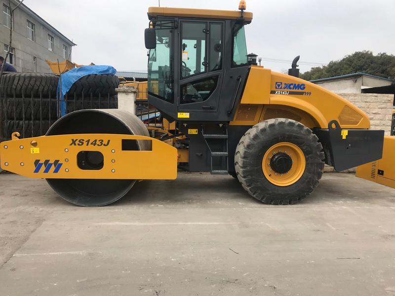 14 Ton Compactor Machine Road Roller (Xs143J)