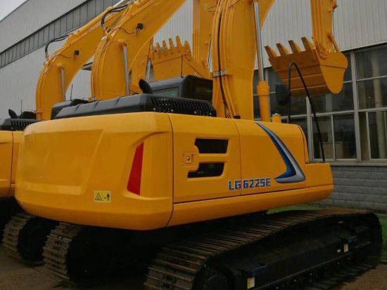 1m3 Hydraulic Crawler Excavator Middle Digger Cdm6225 to Kenya