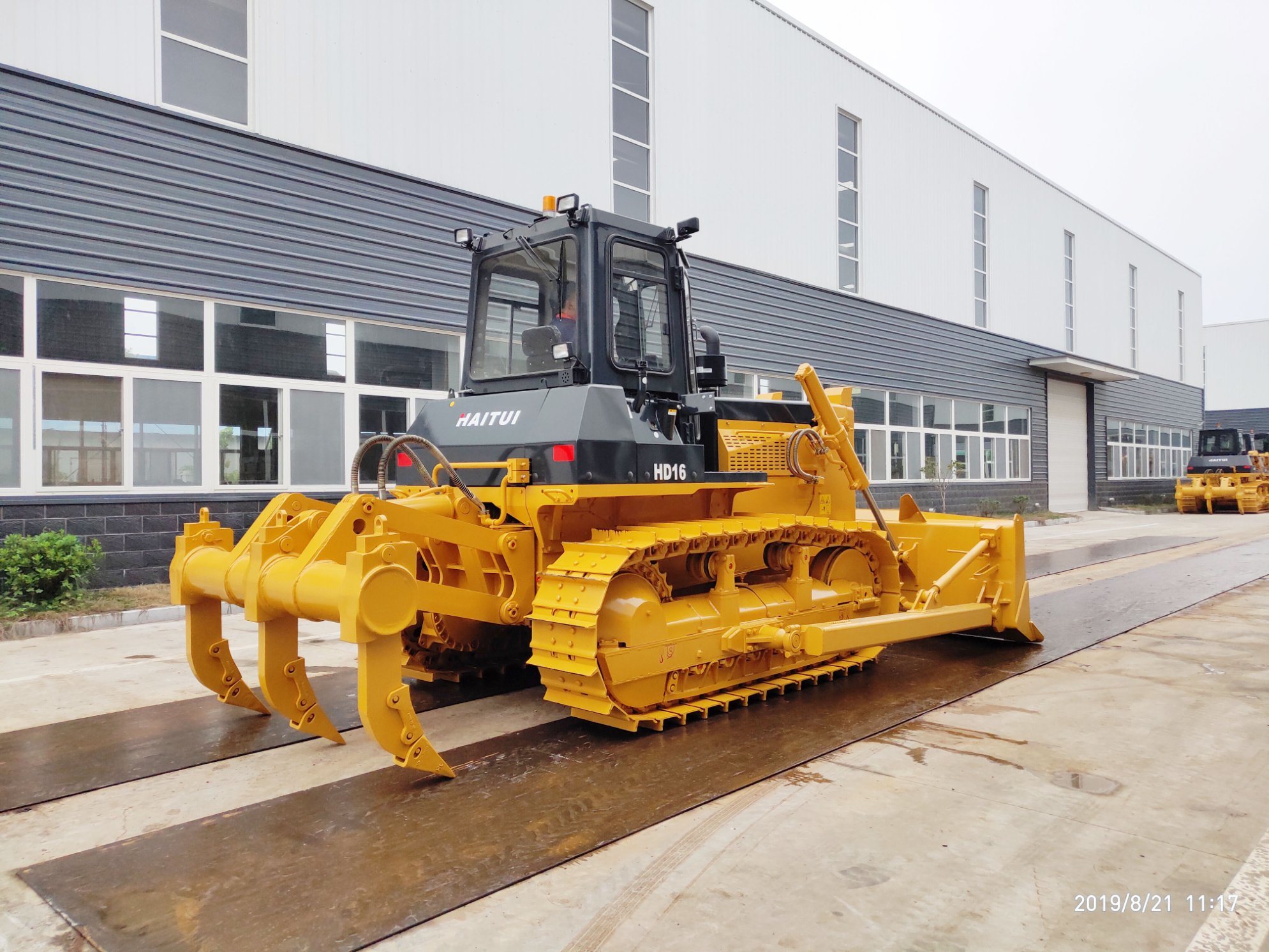 China 
                2022 New Haitui 160HP Standard/Wetland Hydraulic Crawler Bulldozer HD16 HD16s
             supplier