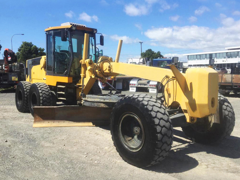 215HP Motor Grader Gr215 Motor Grader Rear Ripper and Blade for Sale