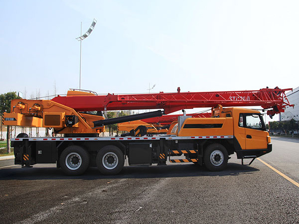 Cina 
                220 Ton Crane per camion gru braccio Sac2200
             fornitore