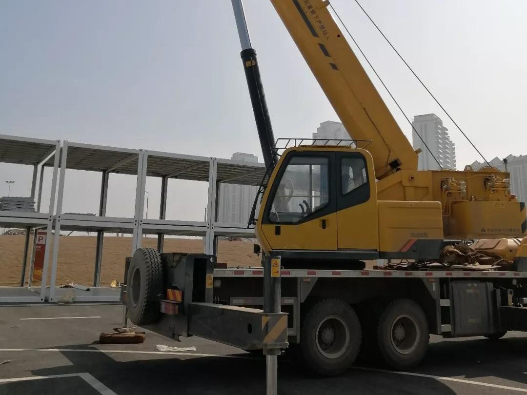 25ton Hydraulic Truck Crane Tc250A4 for Lifting Machinery to Kazakhstan