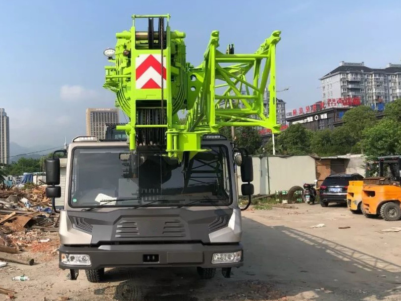 
                30 Ton Gru per camion nuovo Ztc300 Gru terreno tosse Cina
            