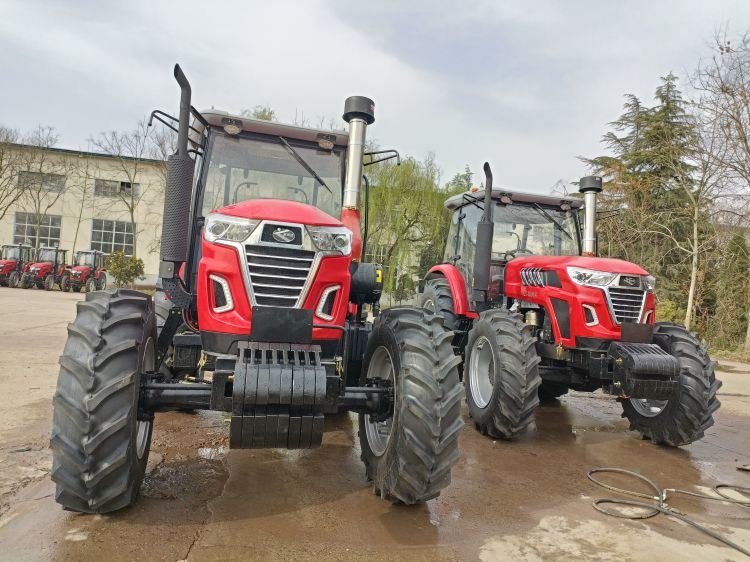 
                4*4WD 180hp tractor agrícola pequeño Lt1804
            