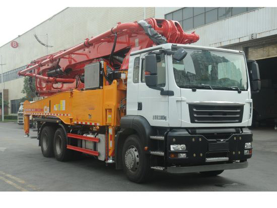 Chine 
                43m de la pompe à béton montés sur camion mélangeur Pompe à béton chariot
             fournisseur